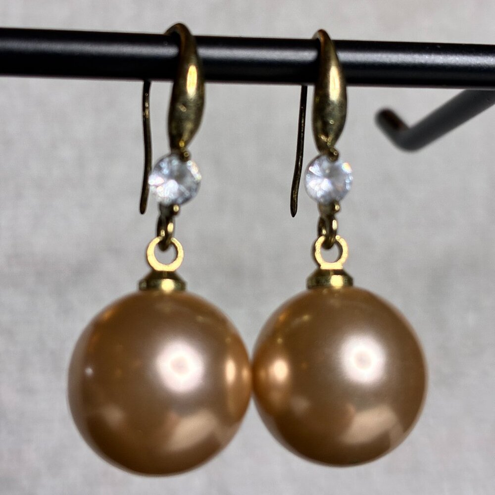 Vintage Champagne Pearl earrings with white rhinestone